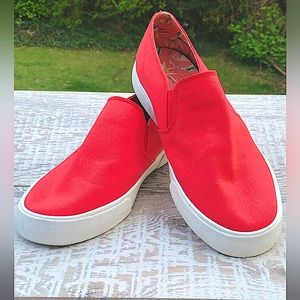 Vionic Groove Woman’s Slip On Canvas Comfort Shoes In Poppy size 8.5